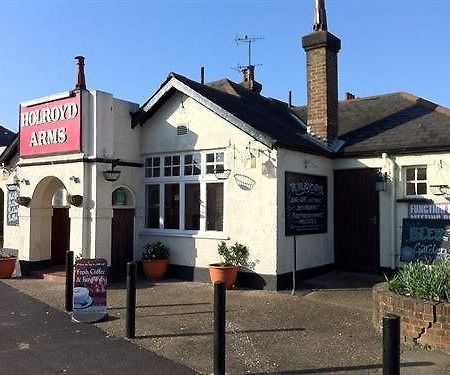 Апартаменты Holroyd Arms Гильдфорд Экстерьер фото